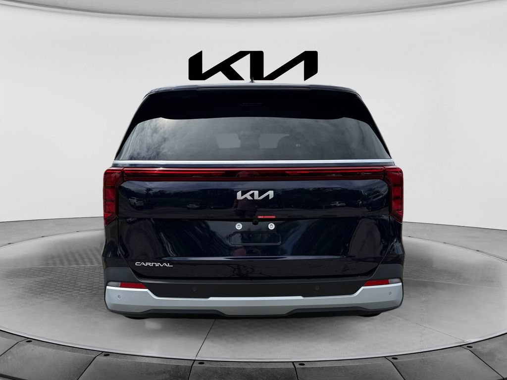 New 2027 Kia Carnival FWD image 4