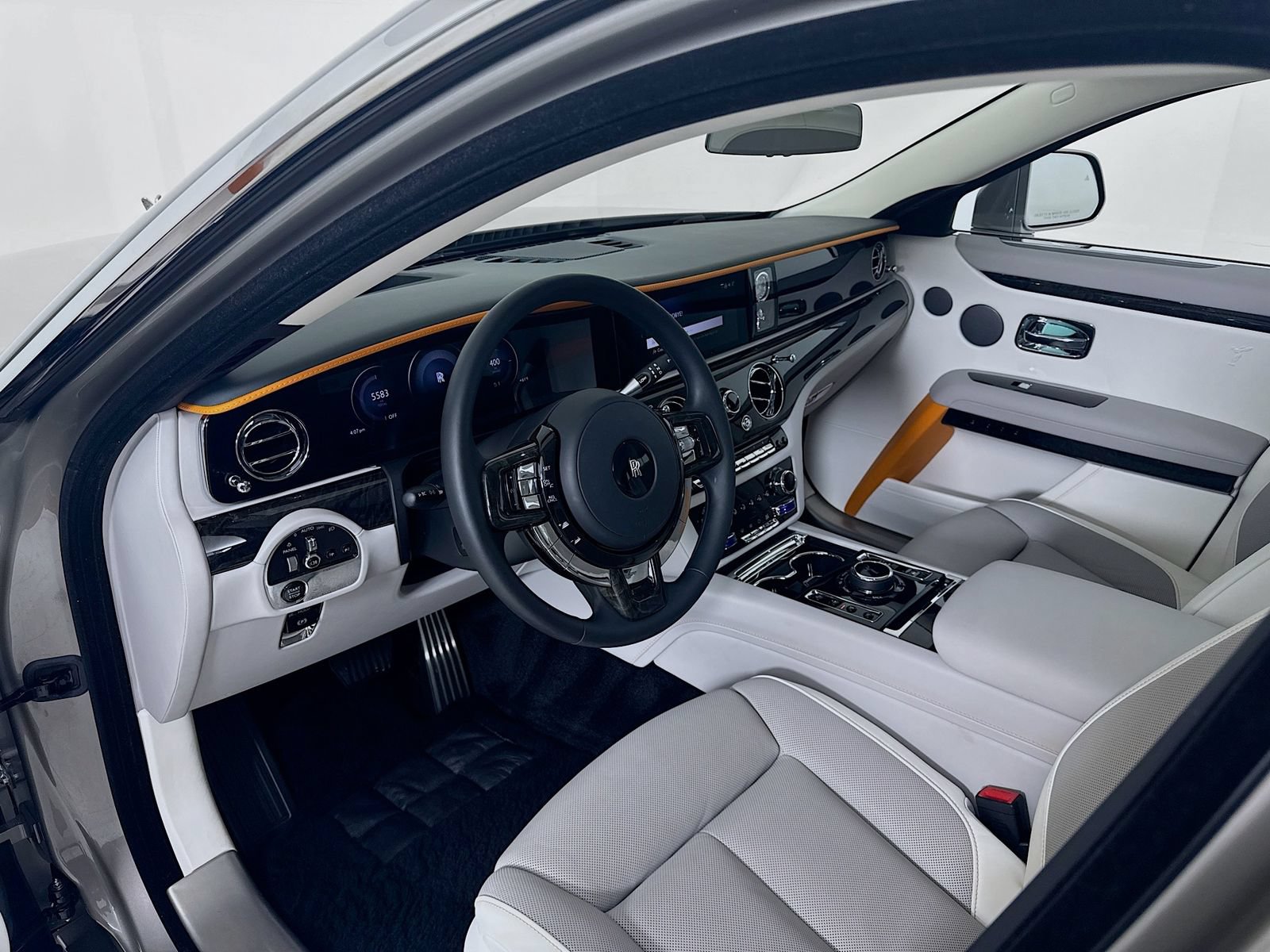 Certified 2025 Rolls-Royce Ghost AWD/4WD image 10