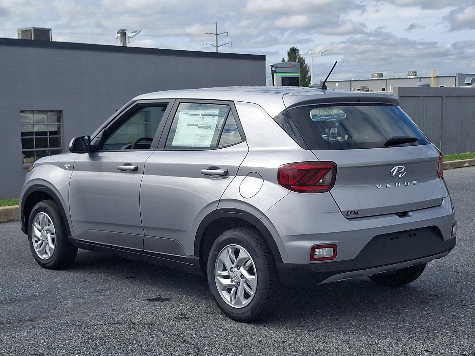 New 2026 Hyundai Venue SE FWD image 4