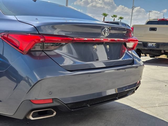 Used 2019 Toyota Avalon Limited w/ Advanced Safety Package FWD image 5