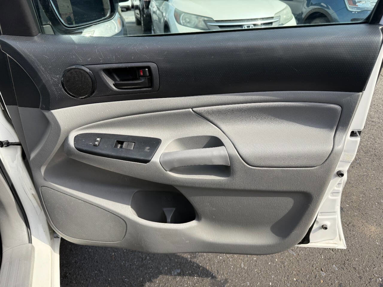 Used 2015 Toyota Tacoma 2WD Access Cab w/ Convenience Package image 26