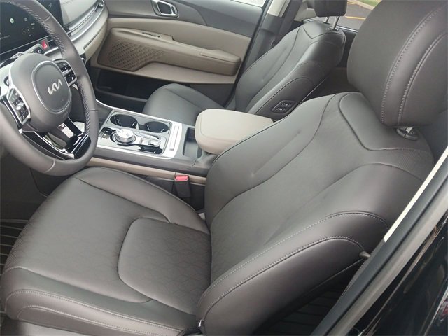 New 2026 Kia Carnival EX image 11