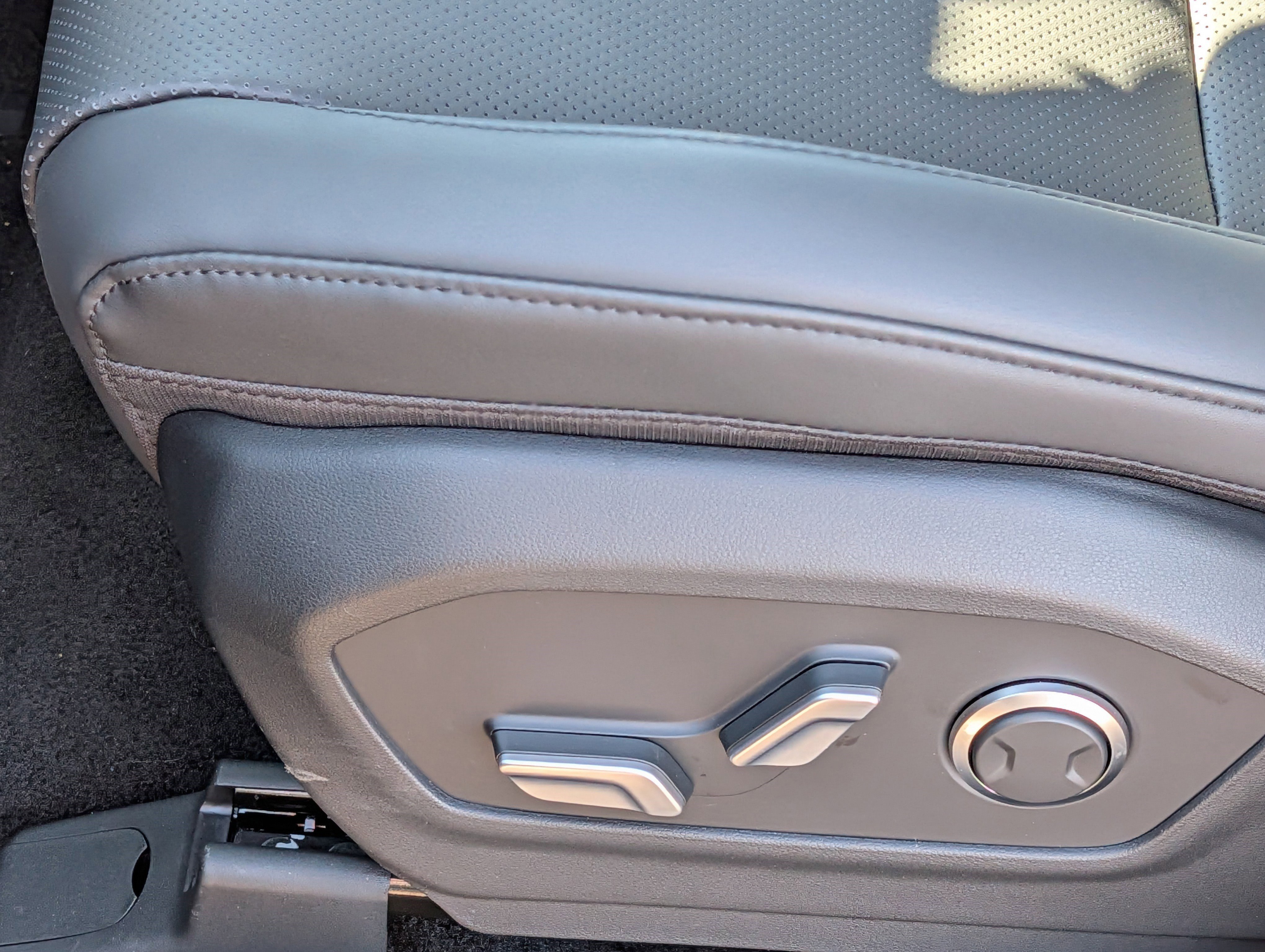 New 2026 Hyundai Santa Fe SEL image 13