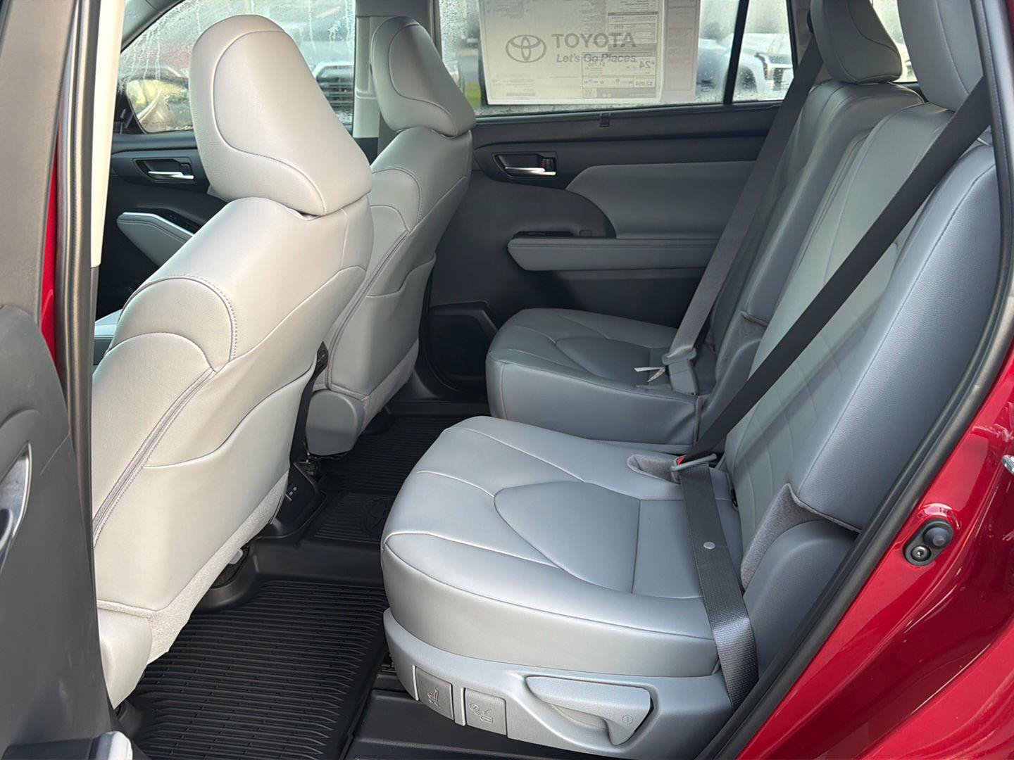 New 2026 Toyota Highlander XLE AWD/4WD image 11