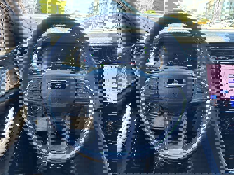 New 2025 Jeep Grand Cherokee Limited 4xe w/ Trailer Tow Package image 19