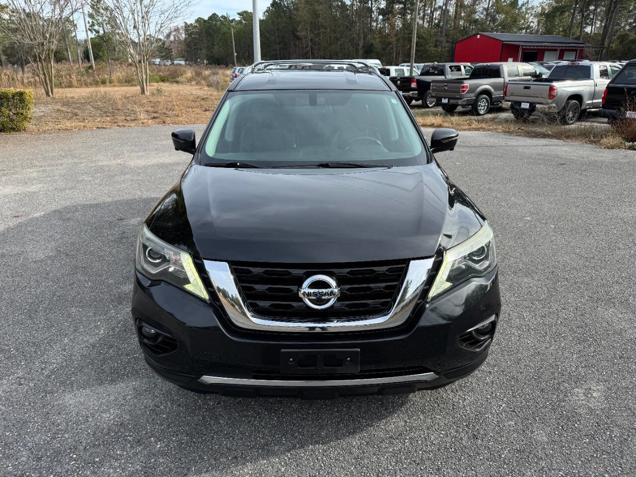 Used 2018 Nissan Pathfinder SL image 2