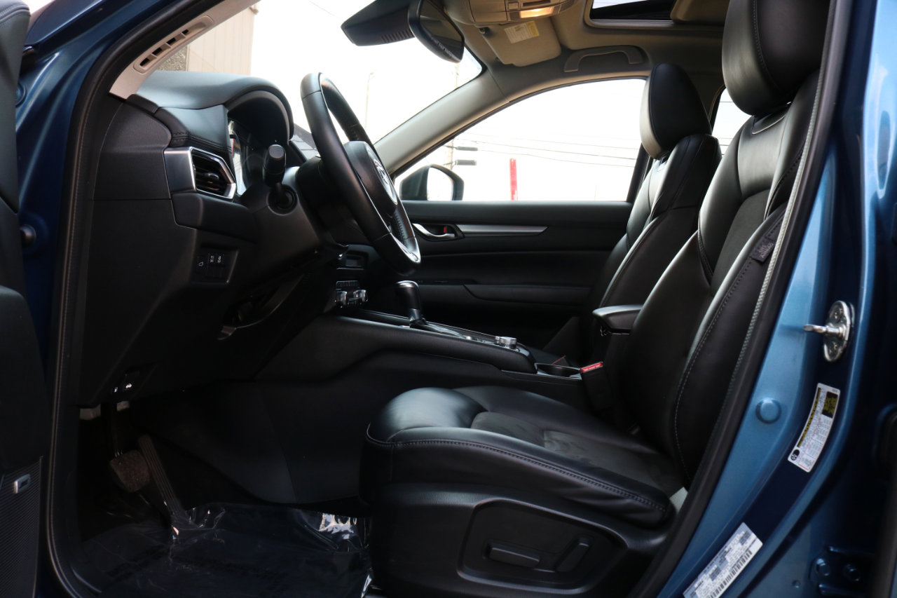 Used 2020 MAZDA CX-5 Touring image 17