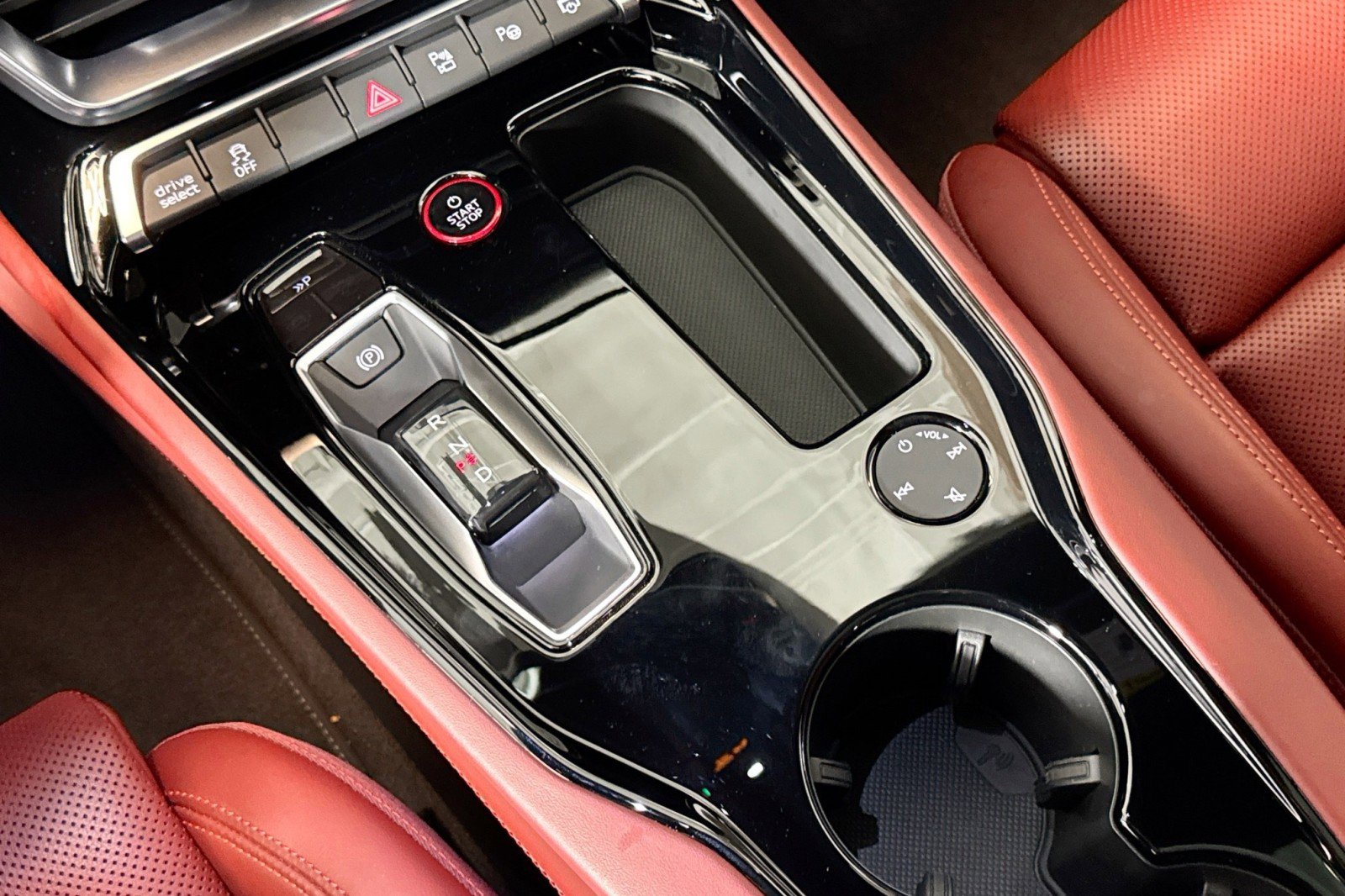 Used 2023 Audi RS e-tron GT w/ Ceramic Brake Package image 15