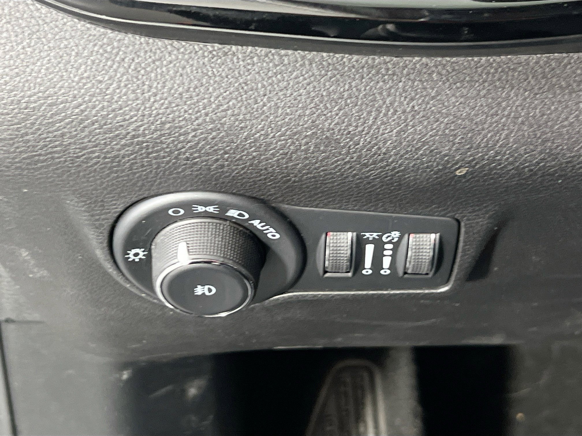 Used 2022 Jeep Compass Trailhawk w/ Trailhawk Convenience Group AWD/4WD image 10