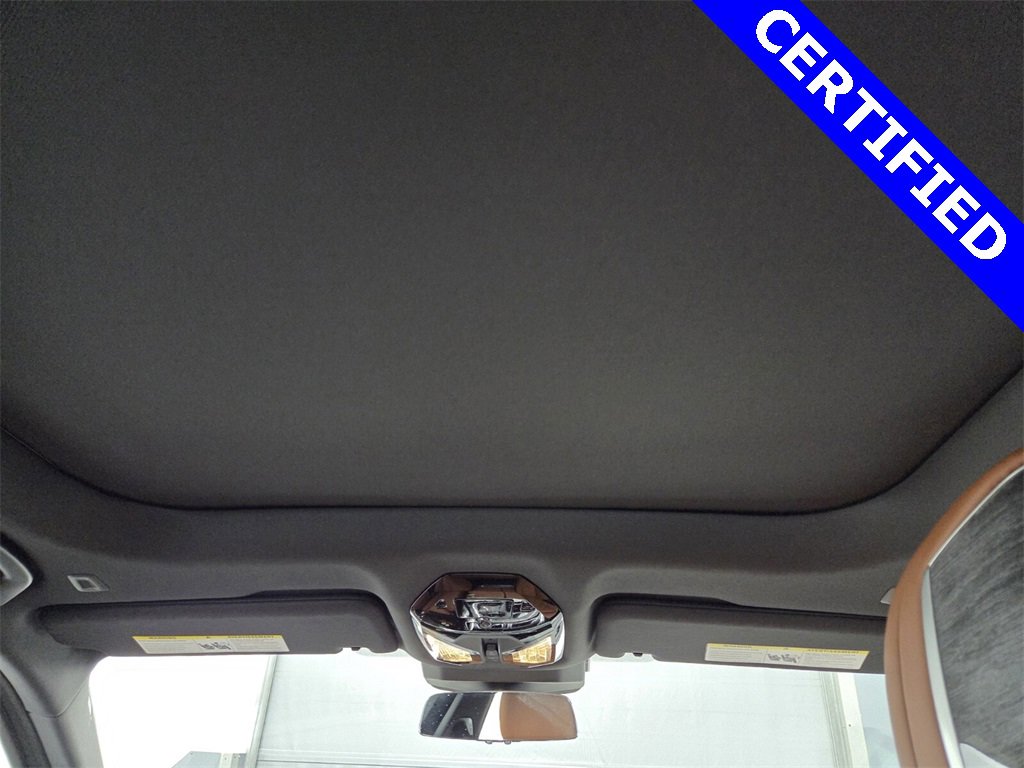 Certified 2025 BMW 760i xDrive image 27
