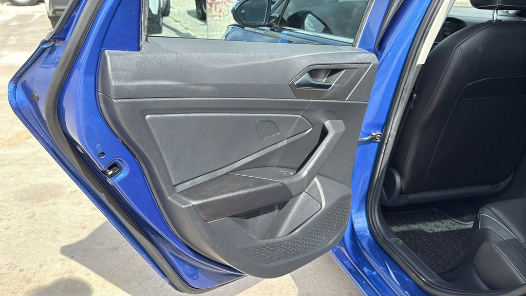 Used 2022 Volkswagen Jetta SE image 17