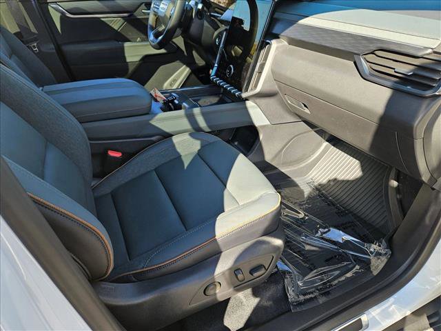 Used 2026 GMC Acadia AT4 w/ Super Cruise Package AWD/4WD image 21