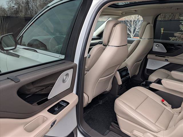 Certified 2023 Lincoln Aviator Reserve w/ Equipment Group 201A AWD/4WD image 28