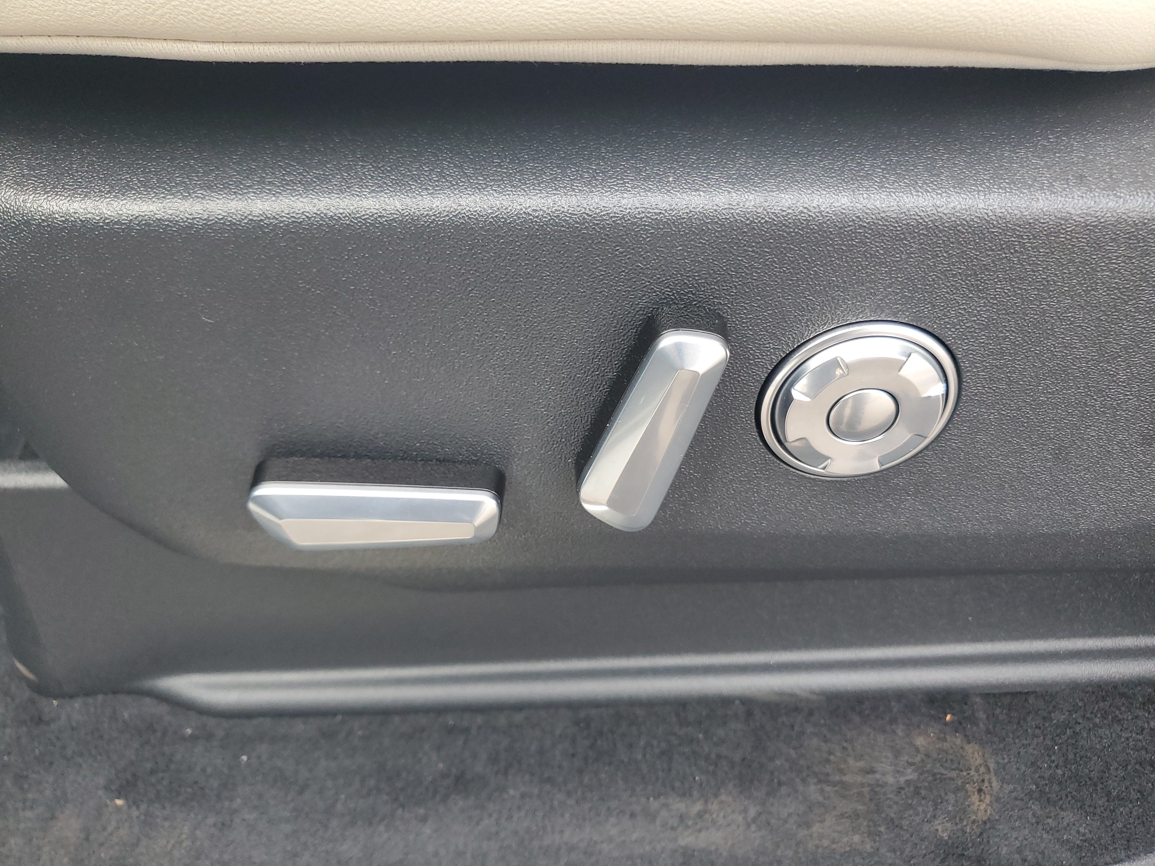 New 2027 Lincoln Navigator Reserve AWD/4WD image 13