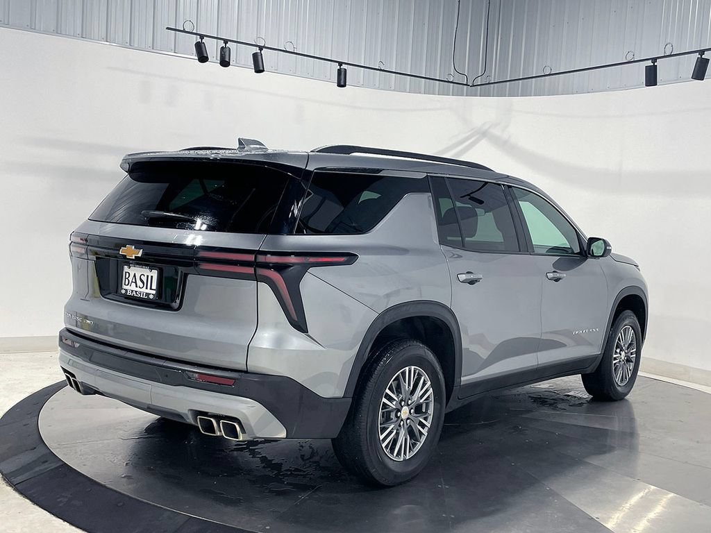 Used 2025 Chevrolet Traverse LT AWD/4WD image 11