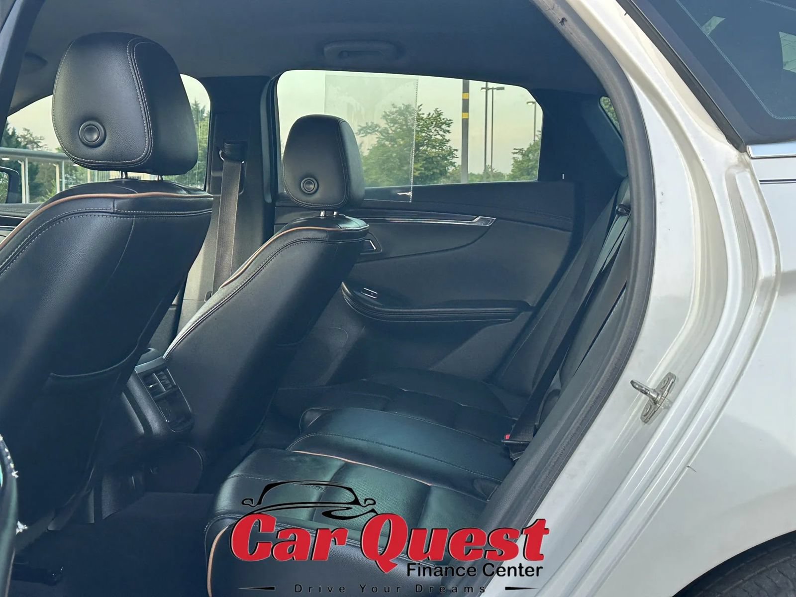 Used 2017 Chevrolet Impala Premier w/ Enhanced Convenience Package FWD image 12