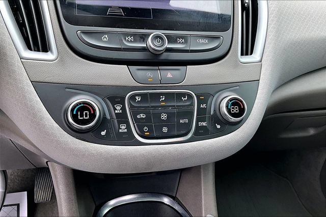 Used 2025 Chevrolet Malibu LT FWD image 32