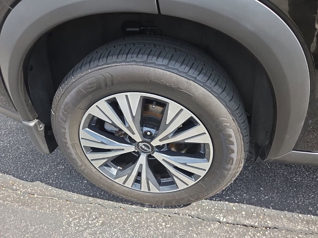 Used 2022 Nissan Rogue SV w/ SV Premium Package image 19