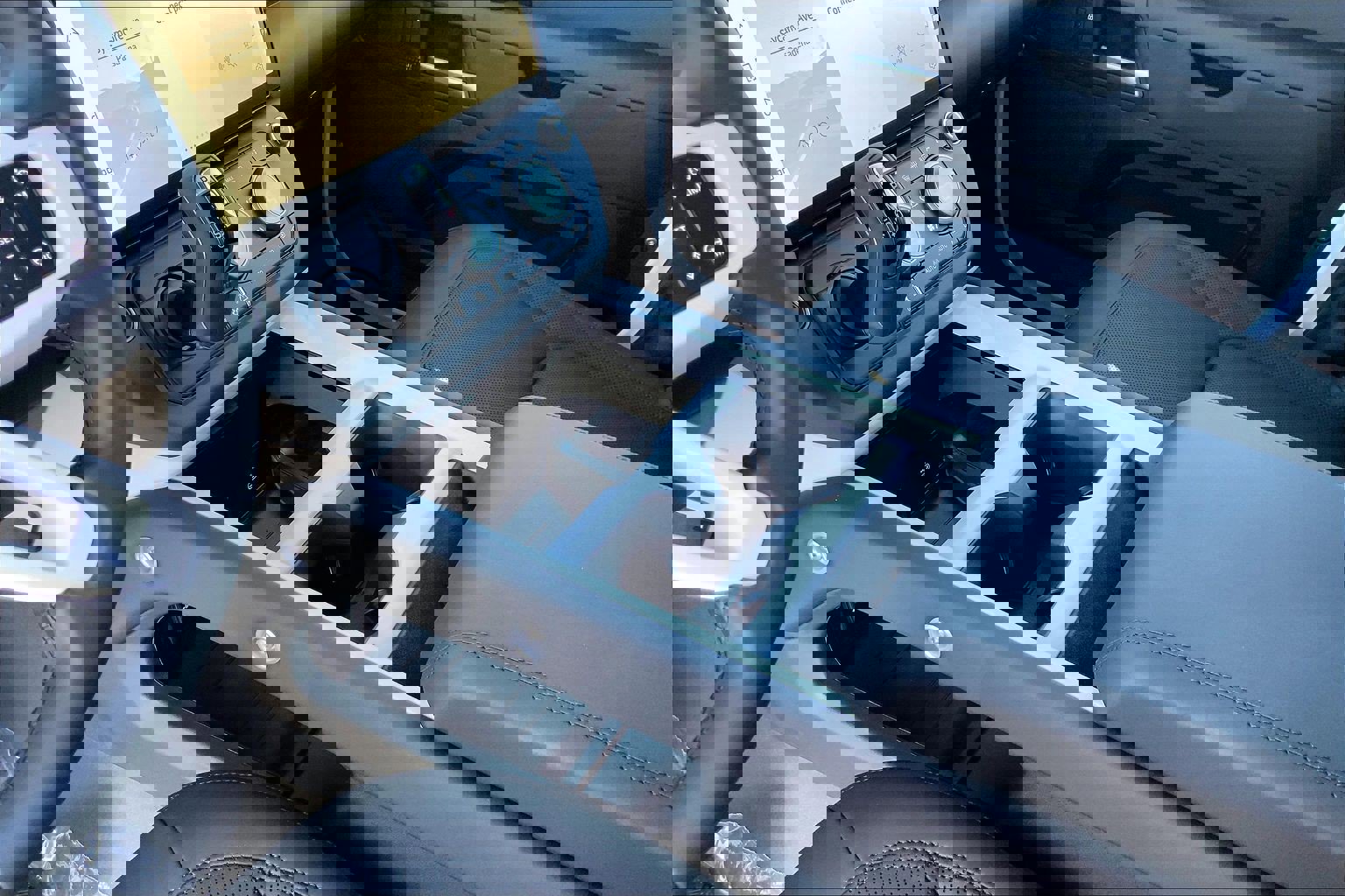 New 2026 Land Rover Defender 110 X-Dynamic SE image 10