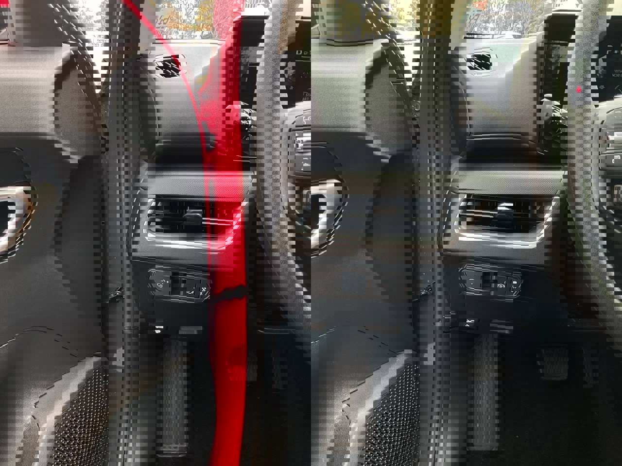 Used 2025 Kia K4 LXS image 24