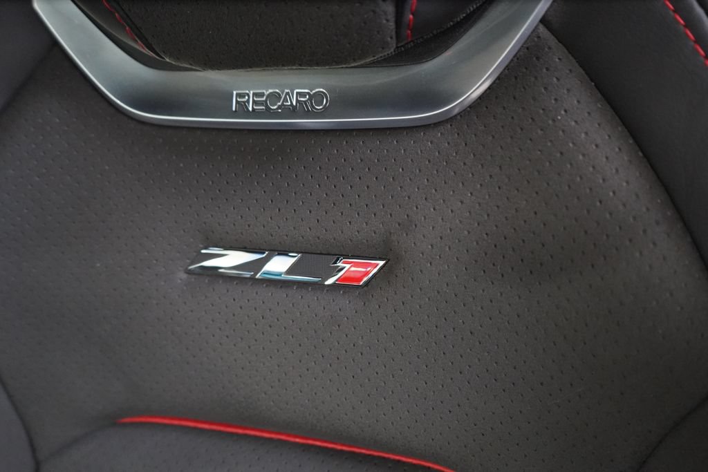 Used 2018 Chevrolet Camaro ZL1 RWD image 20