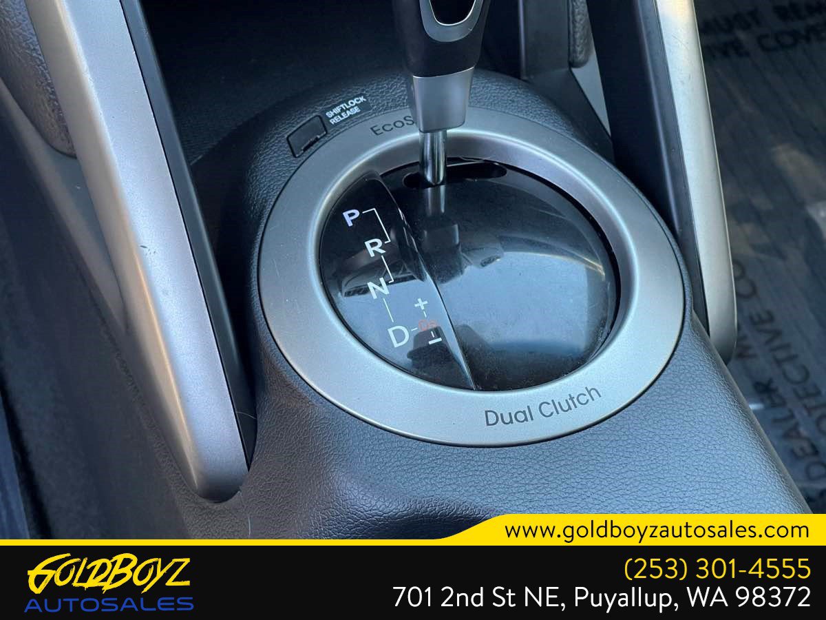 Used 2013 Hyundai Veloster w/ Style Pkg FWD image 15