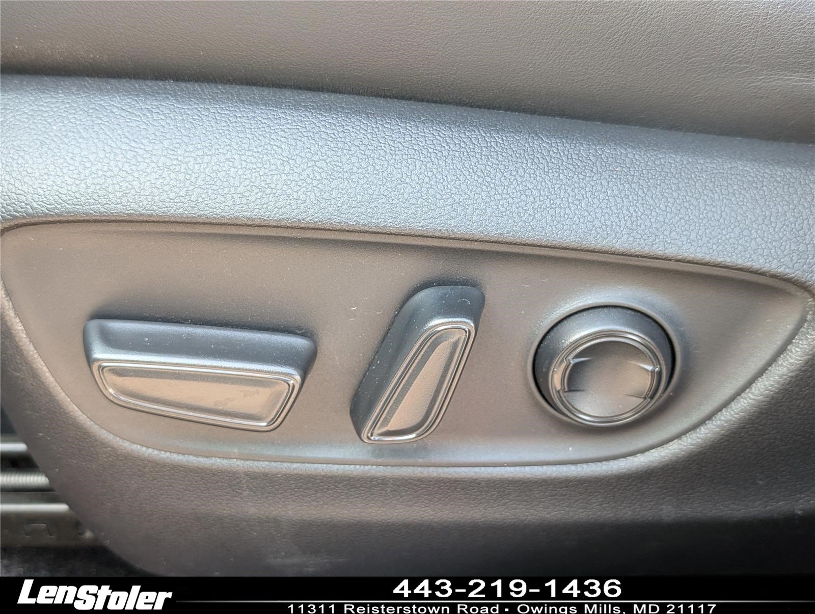 Used 2023 Toyota RAV4 XLE Premium AWD/4WD image 22