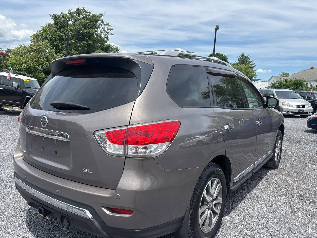 Used 2013 Nissan Pathfinder SL FWD image 7