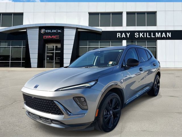 Used 2025 Buick Envision Sport Touring image 3