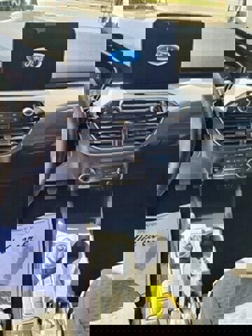 Used 2020 Ford Escape SE image 15