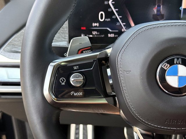 Used 2023 BMW i7 xDrive60 AWD/4WD image 32