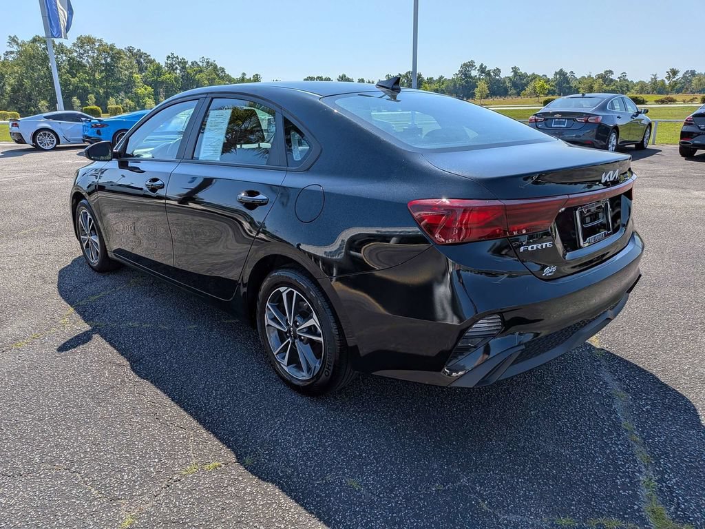 Used 2024 Kia Forte LXS FWD image 8