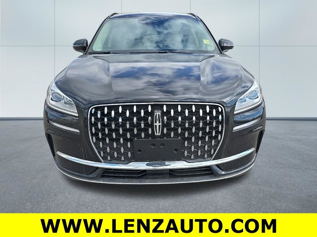 Used 2026 Lincoln Corsair Reserve AWD/4WD image 2
