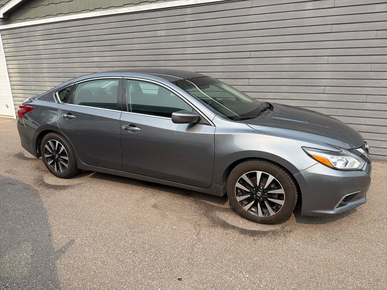 Used 2018 Nissan Altima 2.5 SV FWD image 3