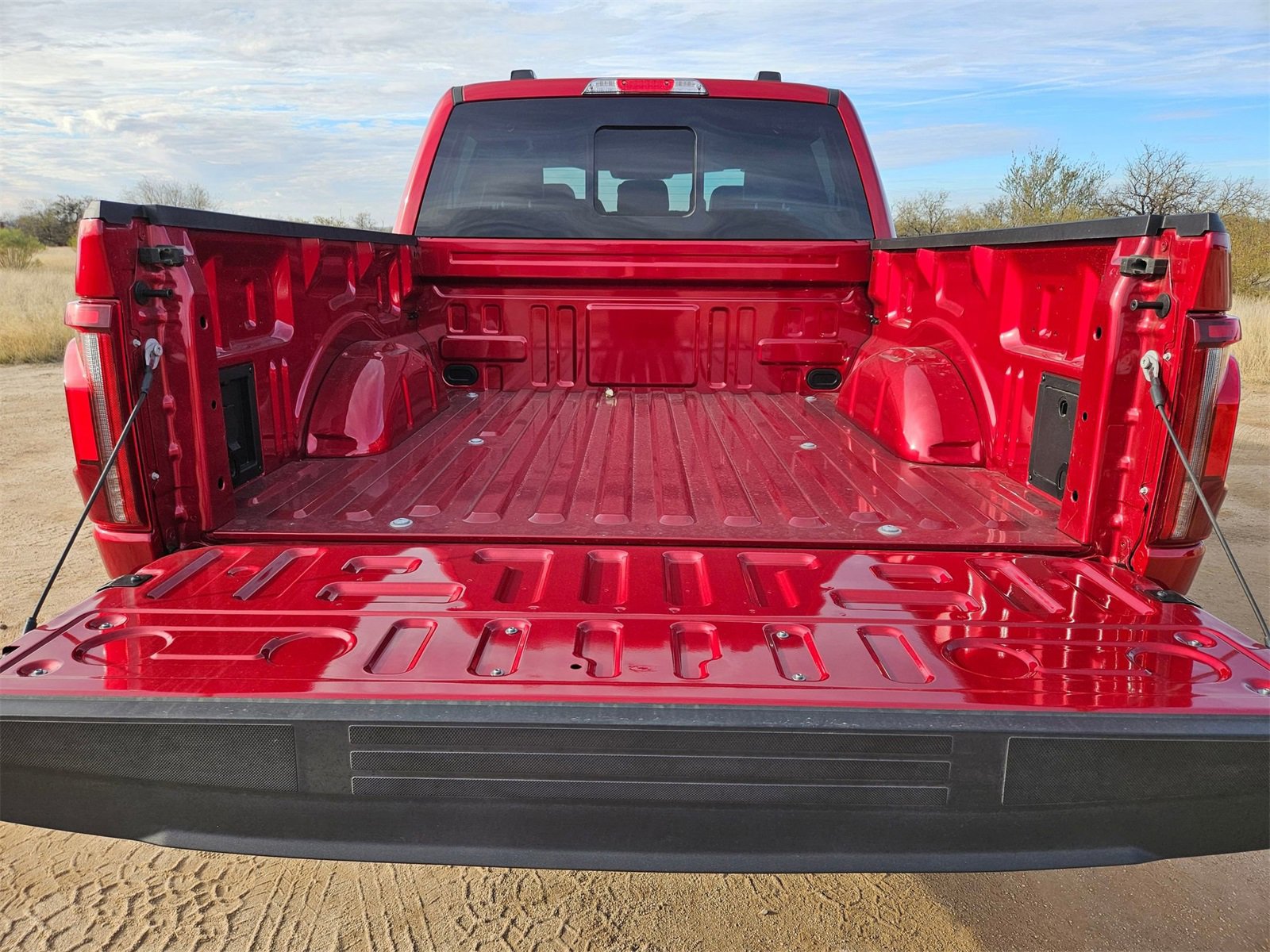 New 2025 Ford F150 Lariat w/ Equipment Group 501A Mid image 7