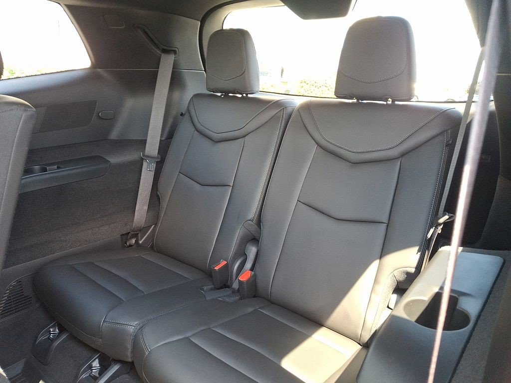 Certified 2024 Cadillac XT6 Luxury w/ LPO, Floor Liner Package AWD/4WD image 8