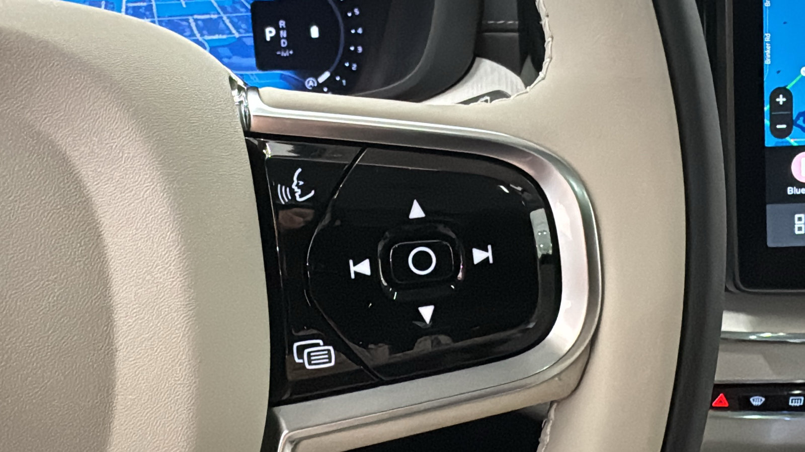 New 2026 Volvo XC60 B5 Ultra w/ Protection Package Premier AWD/4WD image 14