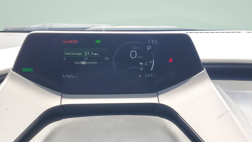 Used 2025 Toyota Prius LE FWD image 23