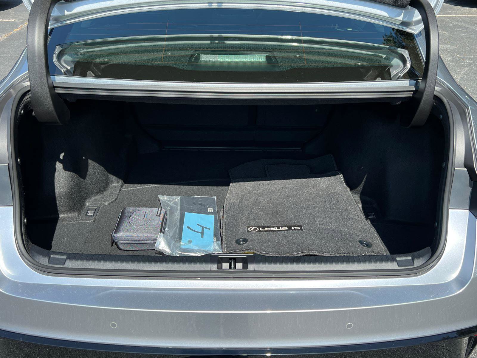 Used 2023 Lexus IS 350 F Sport w/ Navigation Package image 19