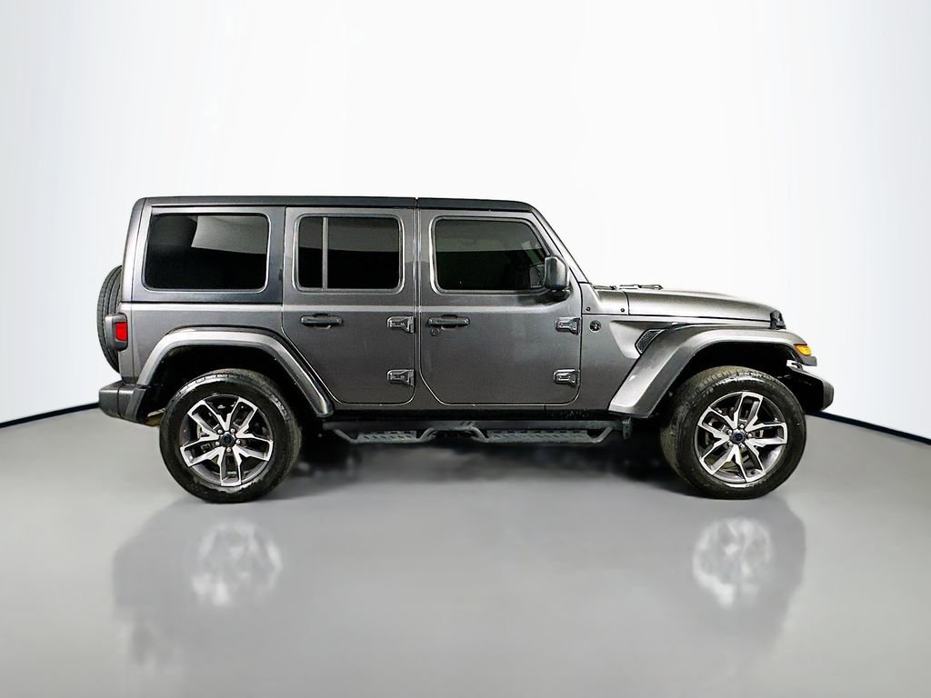 Used 2024 Jeep Wrangler Unlimited image 7