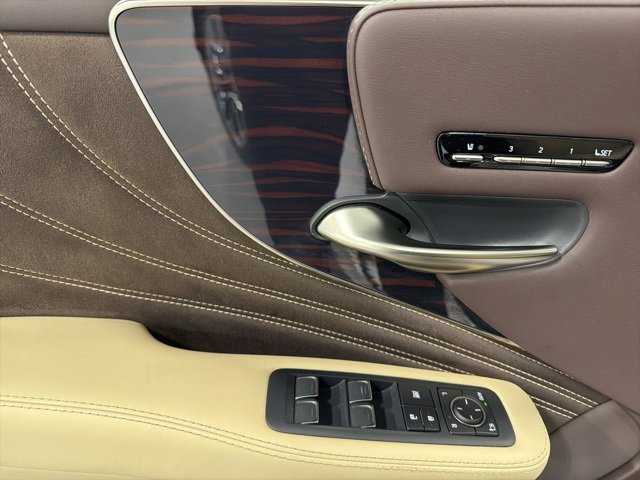 Used 2018 Lexus LS 500 500 Base image 12