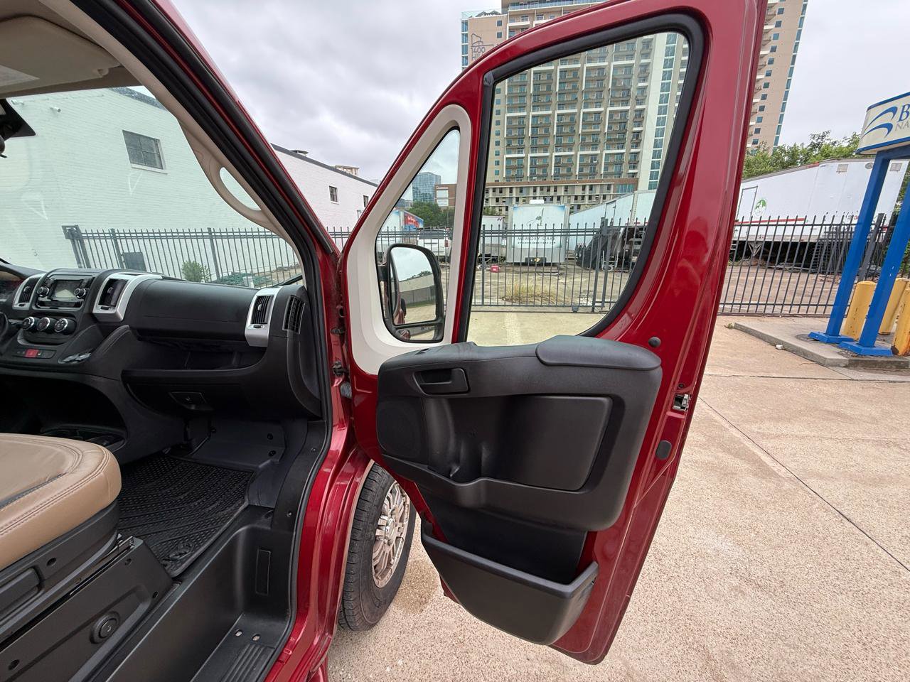 Used 2019 RAM ProMaster 2500 w/ Mopar Trailer Tow Group image 24