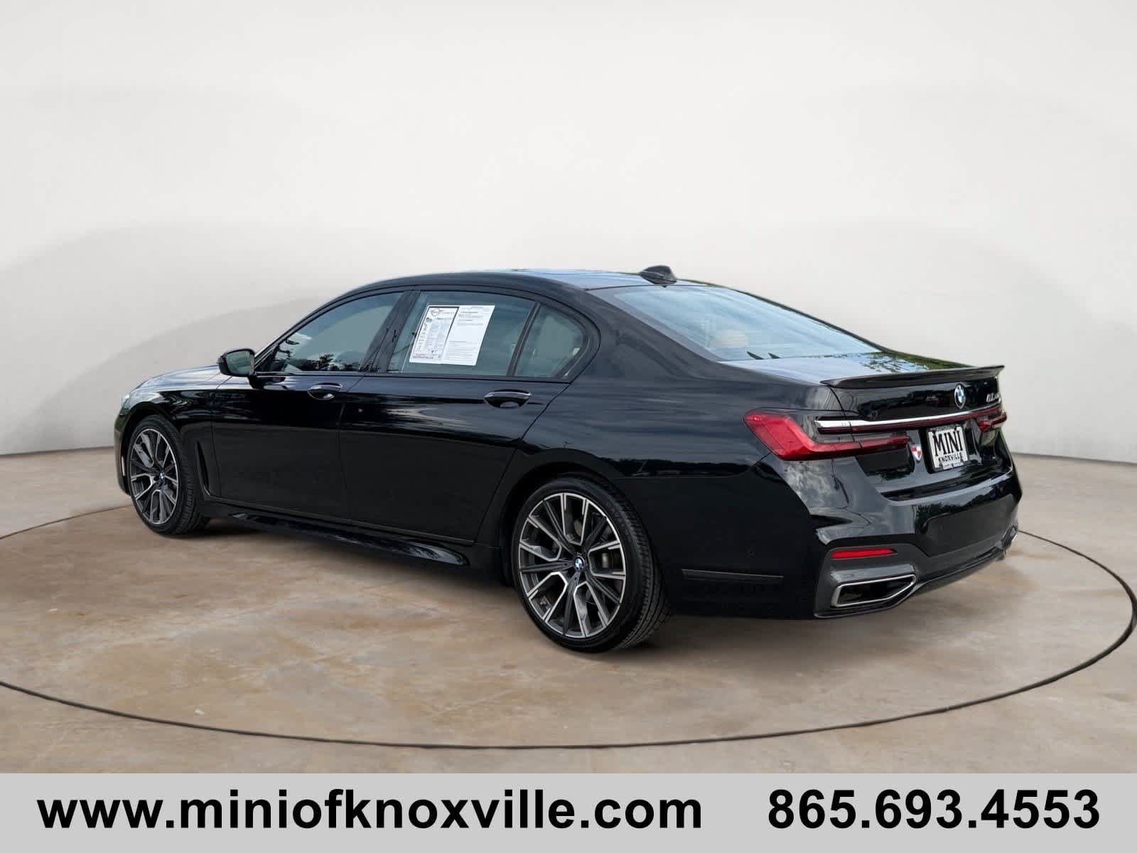 Used 2022 BMW 740i w/ M Sport Package RWD image 5