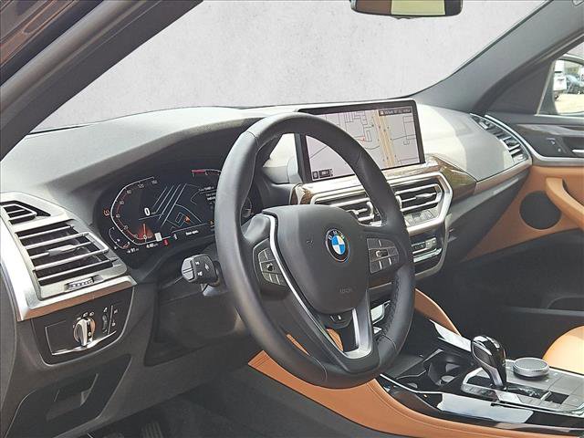 Used 2025 BMW X4 xDrive30i image 10