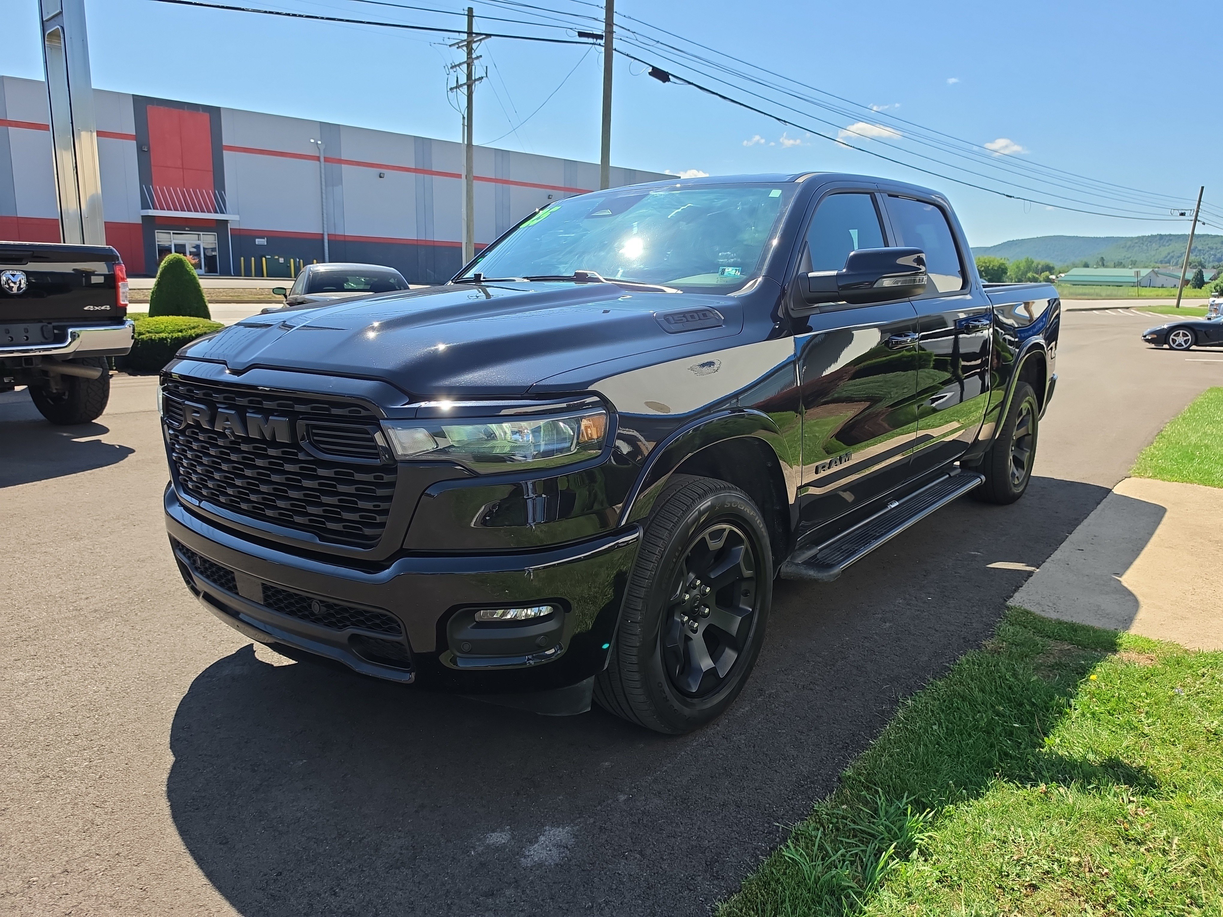 Used 2025 RAM 1500 Big Horn AWD/4WD image 8