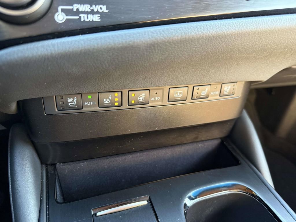 Used 2024 Lexus ES 300h Ultra Luxury image 25