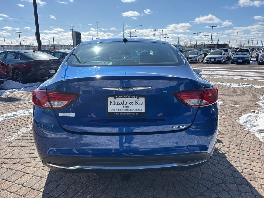 Used 2016 Chrysler 200 Limited w/ Convenience Group image 4