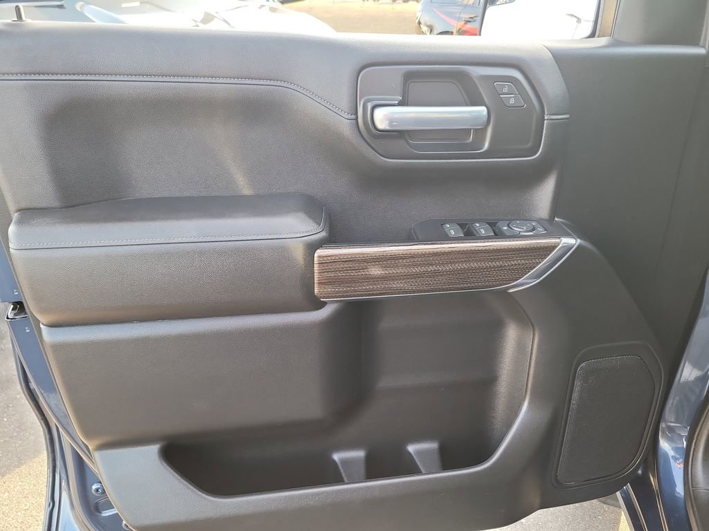 Used 2021 Chevrolet Silverado 1500 LT Trail Boss w/ Bed Protection Package AWD/4WD image 15