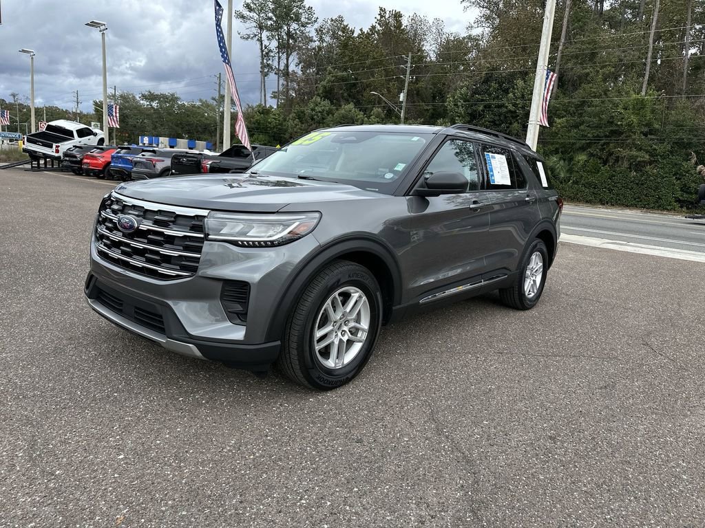 Used 2025 Ford Explorer Active image 12