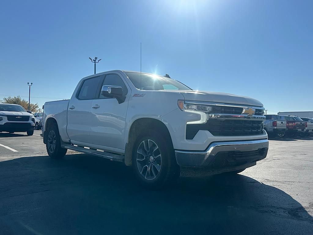 New 2025 Chevrolet Silverado 1500 LT